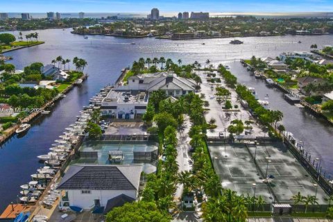 Condominio en venta en Fort Lauderdale, Florida, 2 dormitorios, 112.23 m2 № 1731083 - foto 1