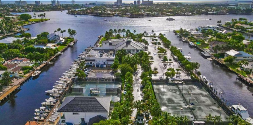 Condominio en Fort Lauderdale, Florida, 2 dormitorios № 1731083