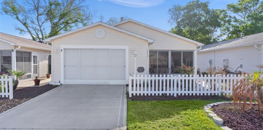 Casa en The Villages, Florida 2 dormitorios, 107.77 m2 № 2123528