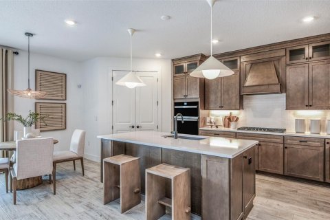 Casa en venta en Riverview, Florida, 5 dormitorios, 368.26 m2 № 2258547 - foto 4