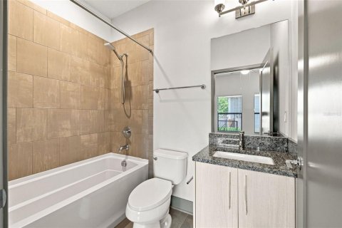 Adosado en venta en Tampa, Florida, 3 dormitorios, 184.69 m2 № 2304426 - foto 28