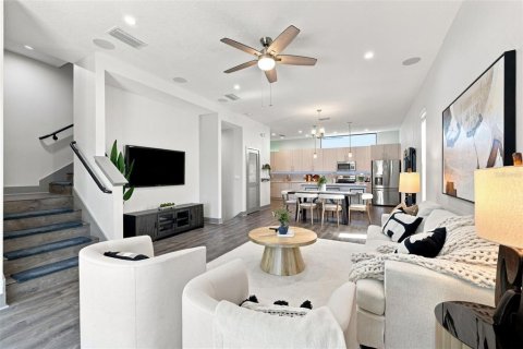 Adosado en venta en Tampa, Florida, 3 dormitorios, 184.69 m2 № 2304426 - foto 8