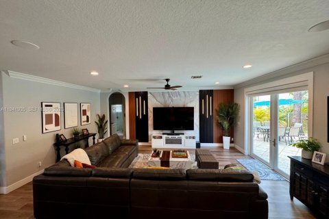 Casa en venta en Miramar, Florida, 5 dormitorios, 344.3 m2 № 2079388 - foto 3
