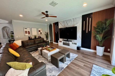 Casa en venta en Miramar, Florida, 5 dormitorios, 344.3 m2 № 2079388 - foto 2