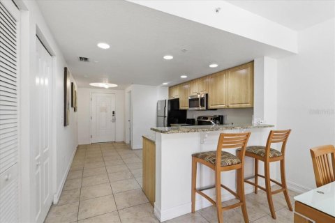 Condominio en venta en Treasure Island, Florida, 1 dormitorio, 73.39 m2 № 2205969 - foto 13