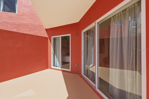 Condominio en venta en Treasure Island, Florida, 1 dormitorio, 73.39 m2 № 2205969 - foto 5