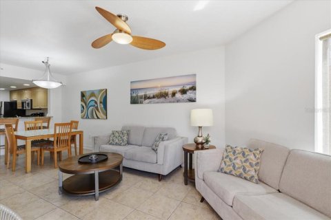 Condominio en venta en Treasure Island, Florida, 1 dormitorio, 73.39 m2 № 2205969 - foto 8
