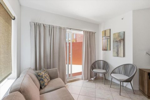 Condominio en venta en Treasure Island, Florida, 1 dormitorio, 73.39 m2 № 2205969 - foto 6