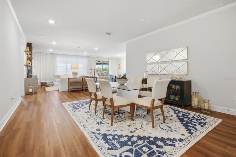 House in Orlando, Florida 6 bedrooms, 404.96 sq.m. № 2391567 - photo 21
