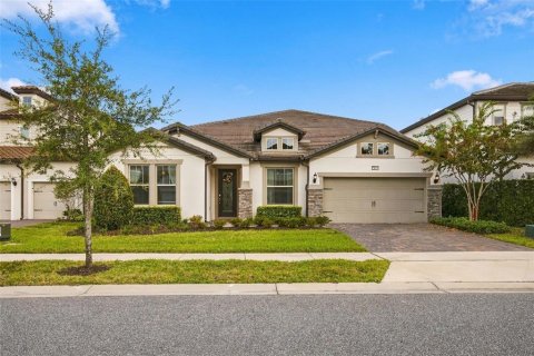 House in Orlando, Florida 6 bedrooms, 404.96 sq.m. № 2391567 - photo 3