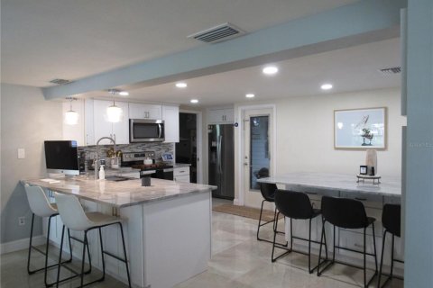 House in Holiday, Florida 3 bedrooms, 145.3 sq.m. № 1898814 - photo 3