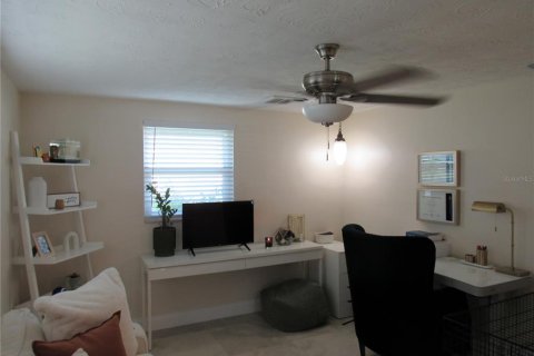 House in Holiday, Florida 3 bedrooms, 145.3 sq.m. № 1898814 - photo 11