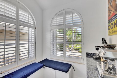 House in West Palm Beach, Florida 3 bedrooms, 210.98 sq.m. № 2084719 - photo 6