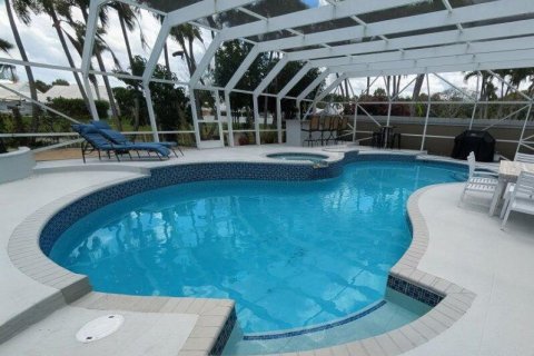 House in West Palm Beach, Florida 3 bedrooms, 210.98 sq.m. № 2084719 - photo 21