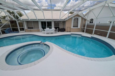 House in West Palm Beach, Florida 3 bedrooms, 210.98 sq.m. № 2084719 - photo 3