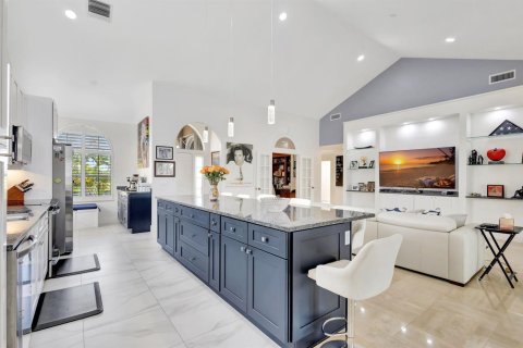 House in West Palm Beach, Florida 3 bedrooms, 210.98 sq.m. № 2084719 - photo 9