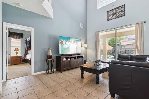 House in Davenport, Florida 6 bedrooms, 257.43 sq.m. № 2212877 - photo 16