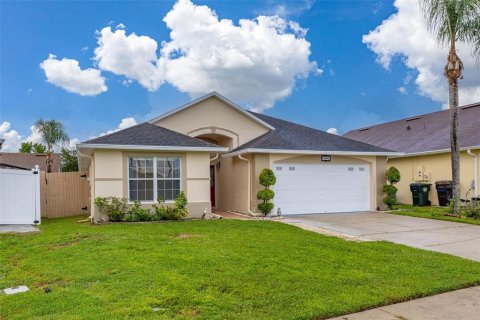 Villa ou maison à vendre à Kissimmee, Floride: 3 chambres, 142.7 m2 № 1854110 - photo 1