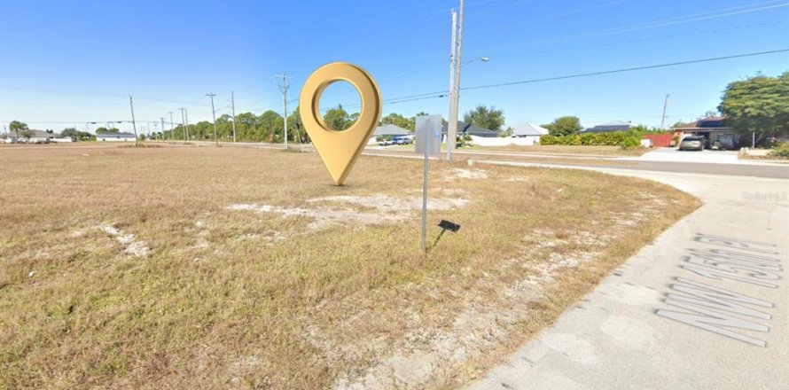 Terrain à Cape Coral, Floride № 2214801