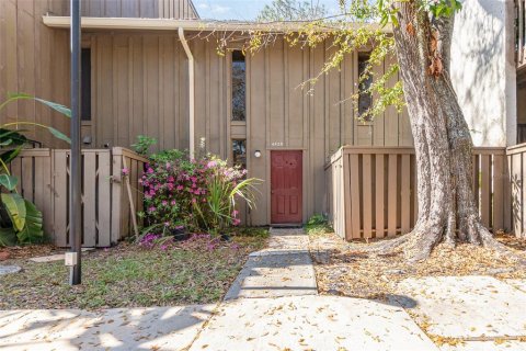 Condo in Orlando, Florida, 2 bedrooms  № 1529141 - photo 1