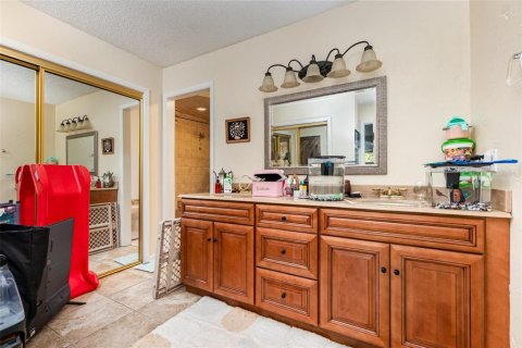 Condo in Orlando, Florida, 2 bedrooms  № 1529141 - photo 15