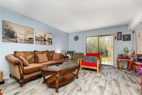 Condo in Orlando, Florida, 2 bedrooms  № 1529141 - photo 5