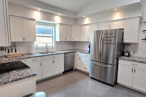 Casa en venta en Brooksville, Florida, 3 dormitorios, 129.88 m2 № 1884443 - foto 9