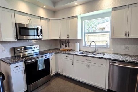 Casa en venta en Brooksville, Florida, 3 dormitorios, 129.88 m2 № 1884443 - foto 10