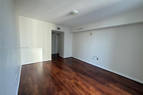 Copropriété à louer à Hallandale Beach, Floride: 1 chambre, 85.47 m2 № 1827546 - photo 17