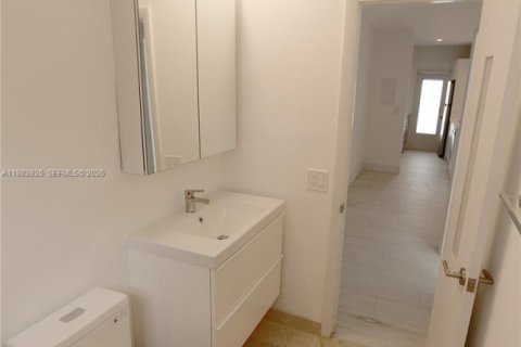 Condominio en alquiler en Miami Beach, Florida, 1 dormitorio, 59.55 m2 № 2048448 - foto 7