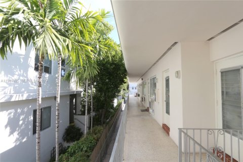 Condominio en alquiler en Miami Beach, Florida, 1 dormitorio, 59.55 m2 № 2048448 - foto 8