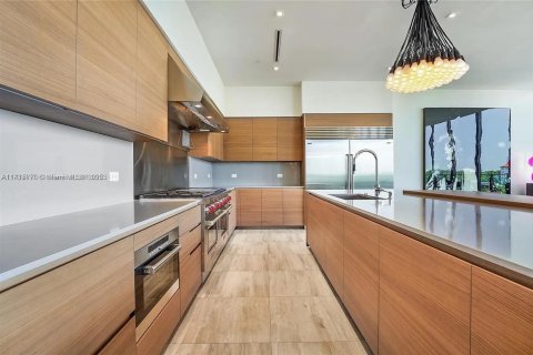 Condo in Miami, Florida, 4 bedrooms  № 1490747 - photo 8