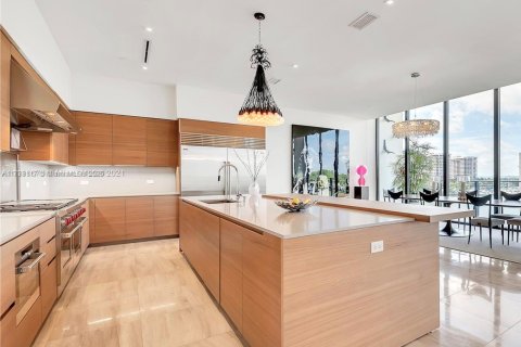 Condo in Miami, Florida, 4 bedrooms  № 1490747 - photo 7