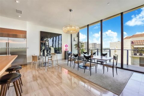 Condo in Miami, Florida, 4 bedrooms  № 1490747 - photo 6