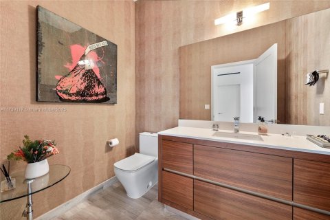 Condo in Miami, Florida, 4 bedrooms  № 1490747 - photo 23