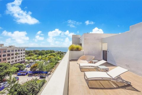 Condo in Miami, Florida, 4 bedrooms  № 1490747 - photo 11