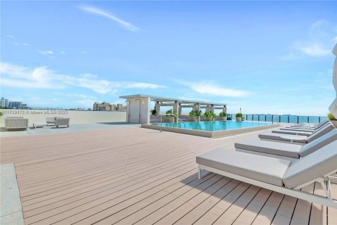 Condo in Miami, Florida, 4 bedrooms  № 1490747 - photo 28
