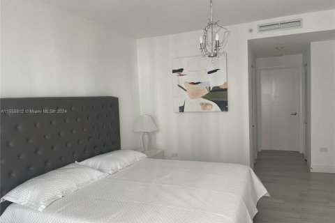 Купить кондоминиум в Майами, Флорида 2 спальни, 121.05м2, № 1933987 - фото 11