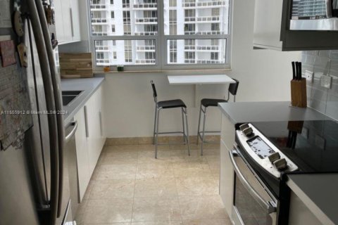 Купить кондоминиум в Майами, Флорида 2 спальни, 121.05м2, № 1933987 - фото 14