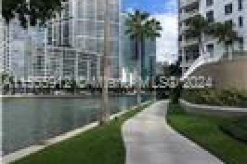 Купить кондоминиум в Майами, Флорида 2 спальни, 121.05м2, № 1933987 - фото 17