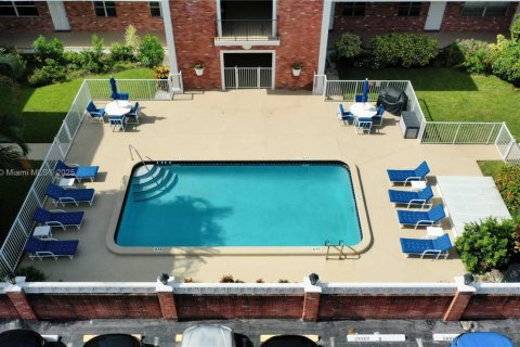 Купить кондоминиум в Форт-Лодердейл, Флорида 1 спальня, 68.19м2, № 1957752 - фото 23