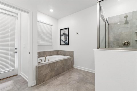 Casa en venta en Kissimmee, Florida, 8 dormitorios, 398.46 m2 № 2387599 - foto 21