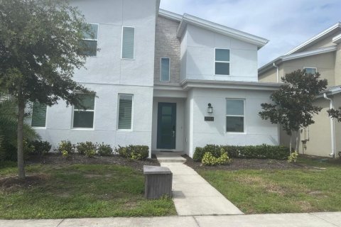 Casa en Kissimmee, Florida 8 dormitorios, 398.46 m2 № 2387599
