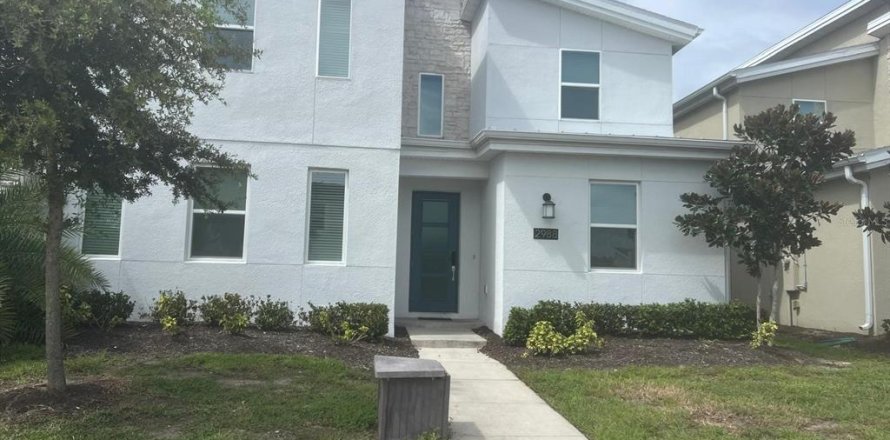 Casa en Kissimmee, Florida 8 dormitorios, 398.46 m2 № 2387599