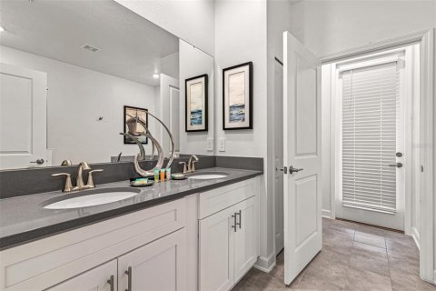 Casa en venta en Kissimmee, Florida, 8 dormitorios, 398.46 m2 № 2387599 - foto 20