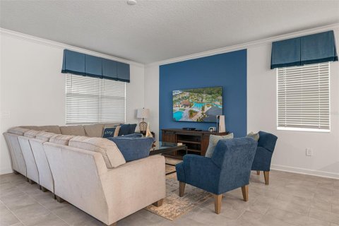 Casa en venta en Kissimmee, Florida, 8 dormitorios, 398.46 m2 № 2387599 - foto 2