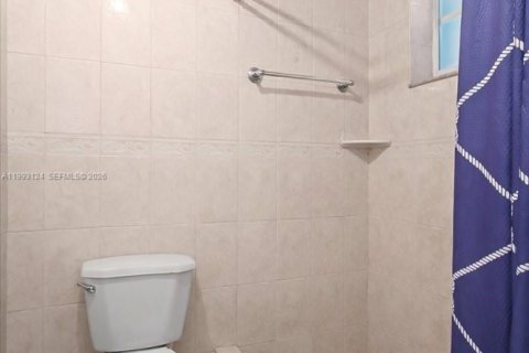 Casa en venta en Miami, Florida, 3 dormitorios, 115.57 m2 № 2058176 - foto 24