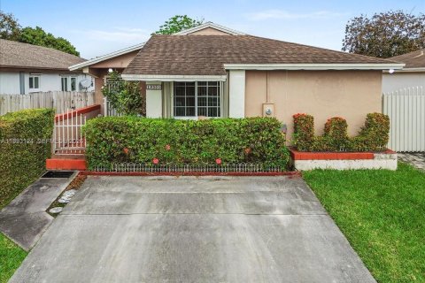 Casa en venta en Miami, Florida, 3 dormitorios, 115.57 m2 № 2058176 - foto 6