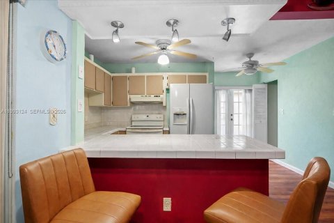 Casa en venta en Miami, Florida, 3 dormitorios, 115.57 m2 № 2058176 - foto 17