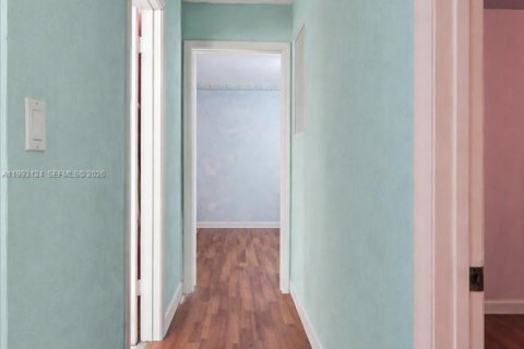 Casa en venta en Miami, Florida, 3 dormitorios, 115.57 m2 № 2058176 - foto 26